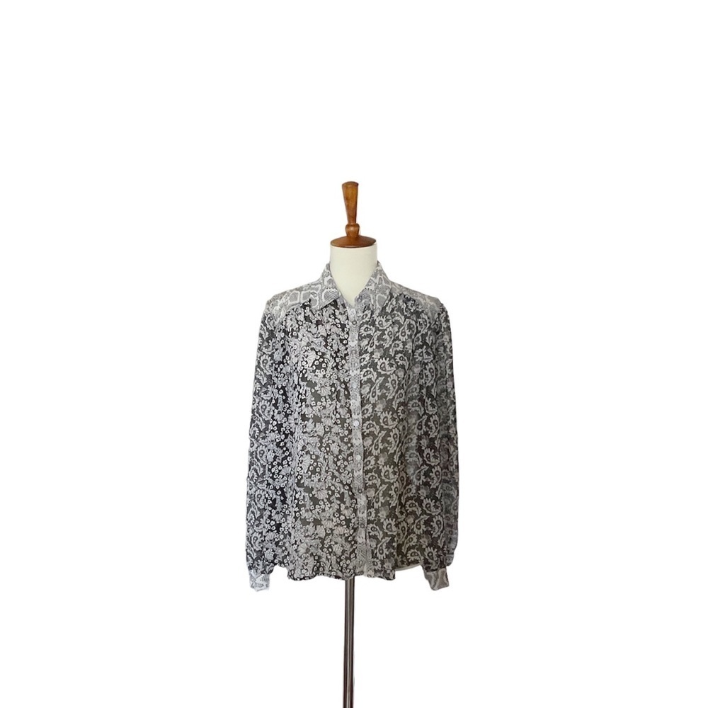Chelsea & Theodore Button Down Paisley‎ Animal Print Sheer Blouse M